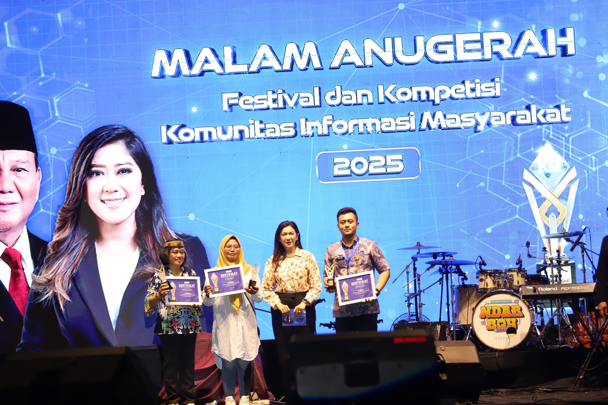 PRESTASI: Komunitas Informasi Masyarakat (KIM) Mangun Karya dari Kabupaten Penajam Paser Utara  menorehkan prestasi gemilang di tingkat nasional.