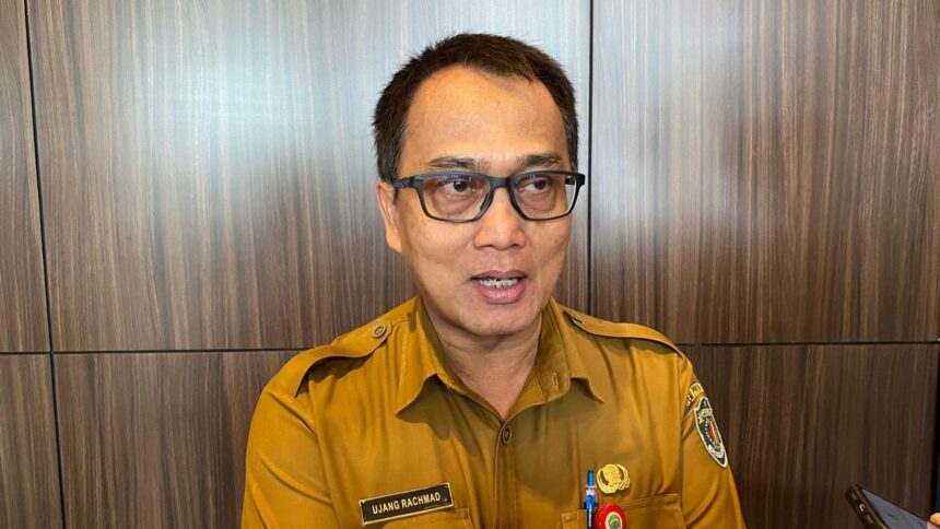 Asisten II Bidang Perekonomian Setda Kaltim Ujang Rahmad.