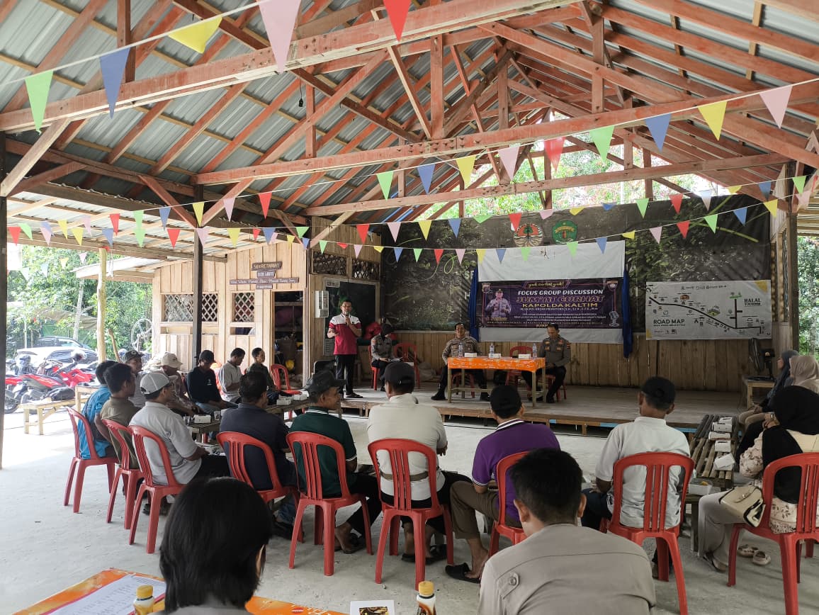 KETAHANAN PANGAN: Dialog dilakukan Ditbinmas Polda Kaltim bersama warga, selain bahas keamanan juga ketahanan pangan.