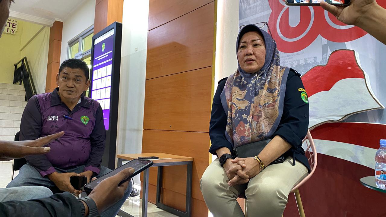 Kepala BPSDM Kaltim, Nina Dewi, memastikan pihaknya juga sedang mencari kontraktor lantaran BPK menemukan adanya ketidaksesuaian pada pekerjaan yang dilakukan pada Maret 2025. (RAMA/KP)