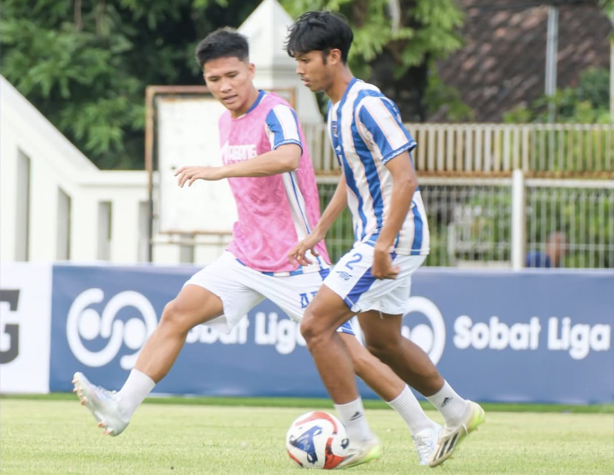 Pemain Persikutim United saat menjalani Latihan