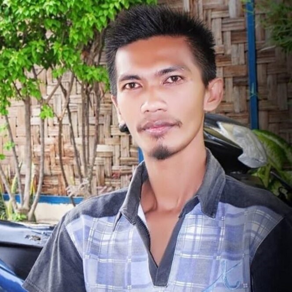BELA: Koordinator gerPALA Aceh Selatan, Fadhli Imran membela Bupati Mirwan MS.
