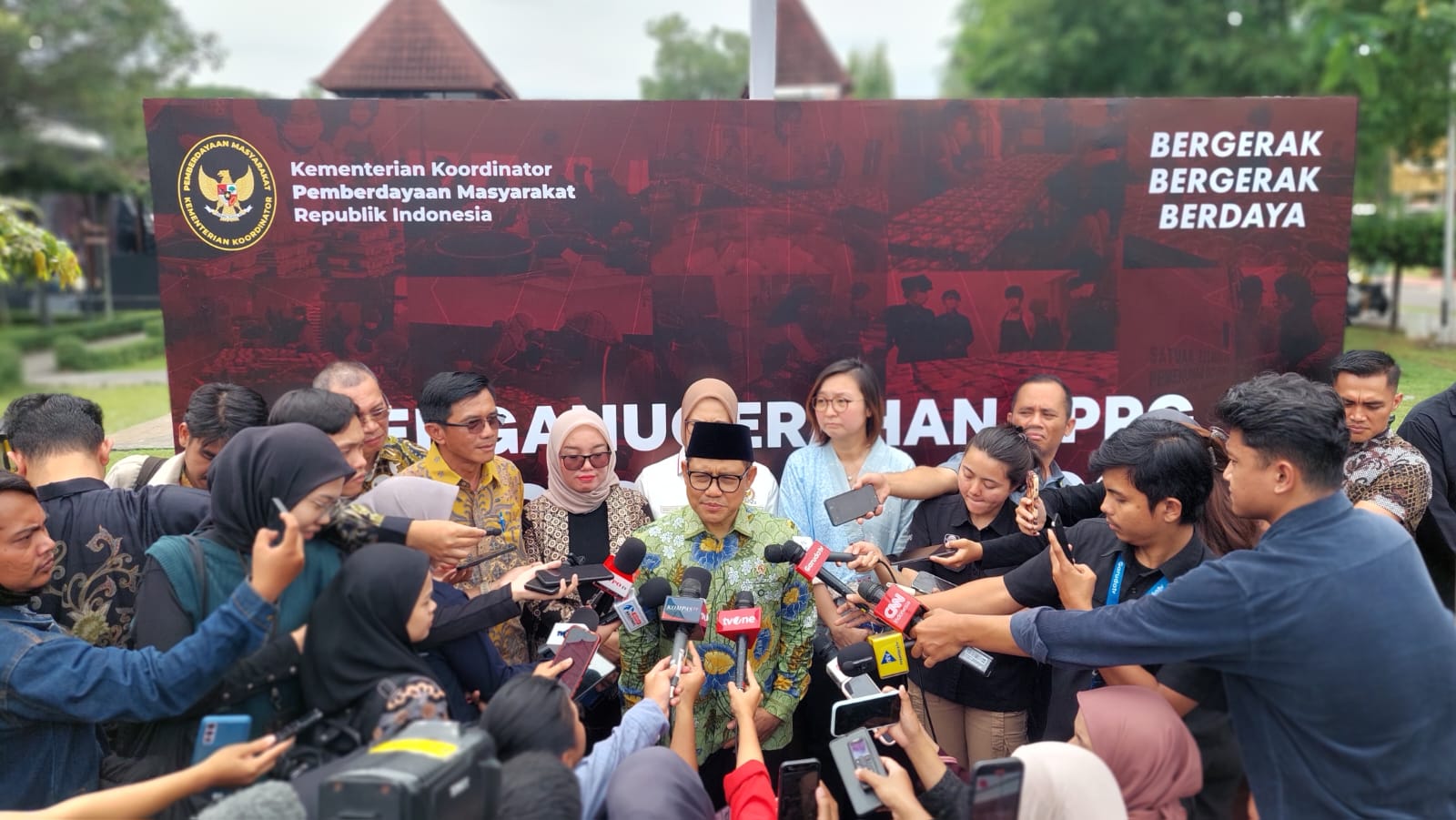 Menko PM Abdul Muhaimin Iskandar (FOTO DIMAS CHOIRUL/JAWAPOS.COM)