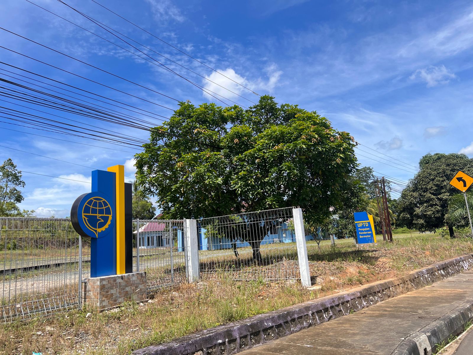 UPTD Pengujian Kendaraan Bermotor di bawah Dinas Perhubungan Paser ini tidak lagi memungut iuran cek kendaraan atau KIR sejak 2024.