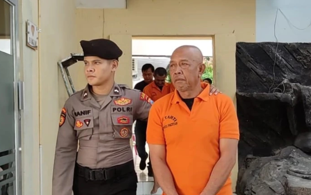 Polisi tetapkan Mbah Tarman sebagai tersangka usai cek mahar Rp3 M yang viral dinyatakan palsu.
