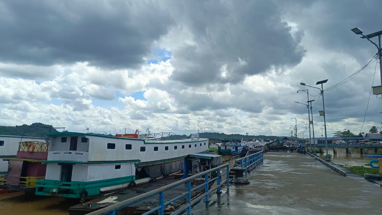 SEGERA PEMERIKSAAN: Kapal-kapal angkutan orang dan barang bakal segera diperiksa untuk memastikan keamanan dan keselamatan penumpang.