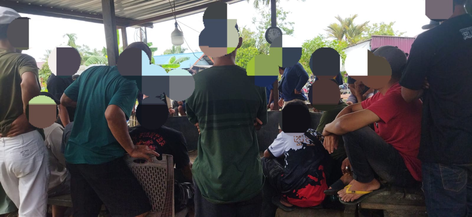 MERESAHKAN: Aktivitas perjudian sabung ayam diduga kembali berlangsung di kawasan Kelurahan Makroman, Kecamatan Sambutan. (IST)