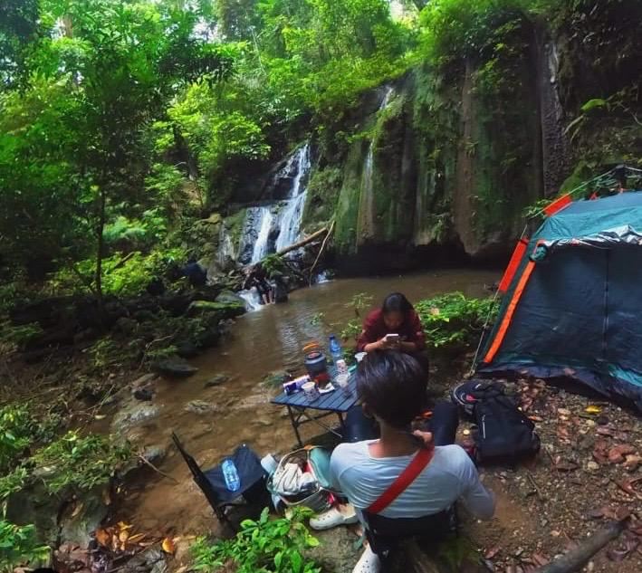TAWARKAN KETENANGAN: Paket Rimba Taka menawarkan alam yang jarang dimiliki destinasi lain. Mulai air terjun alami, sungai berair jernih, hingga goa Sentiop yang di dalamnya terdapat air terjun.