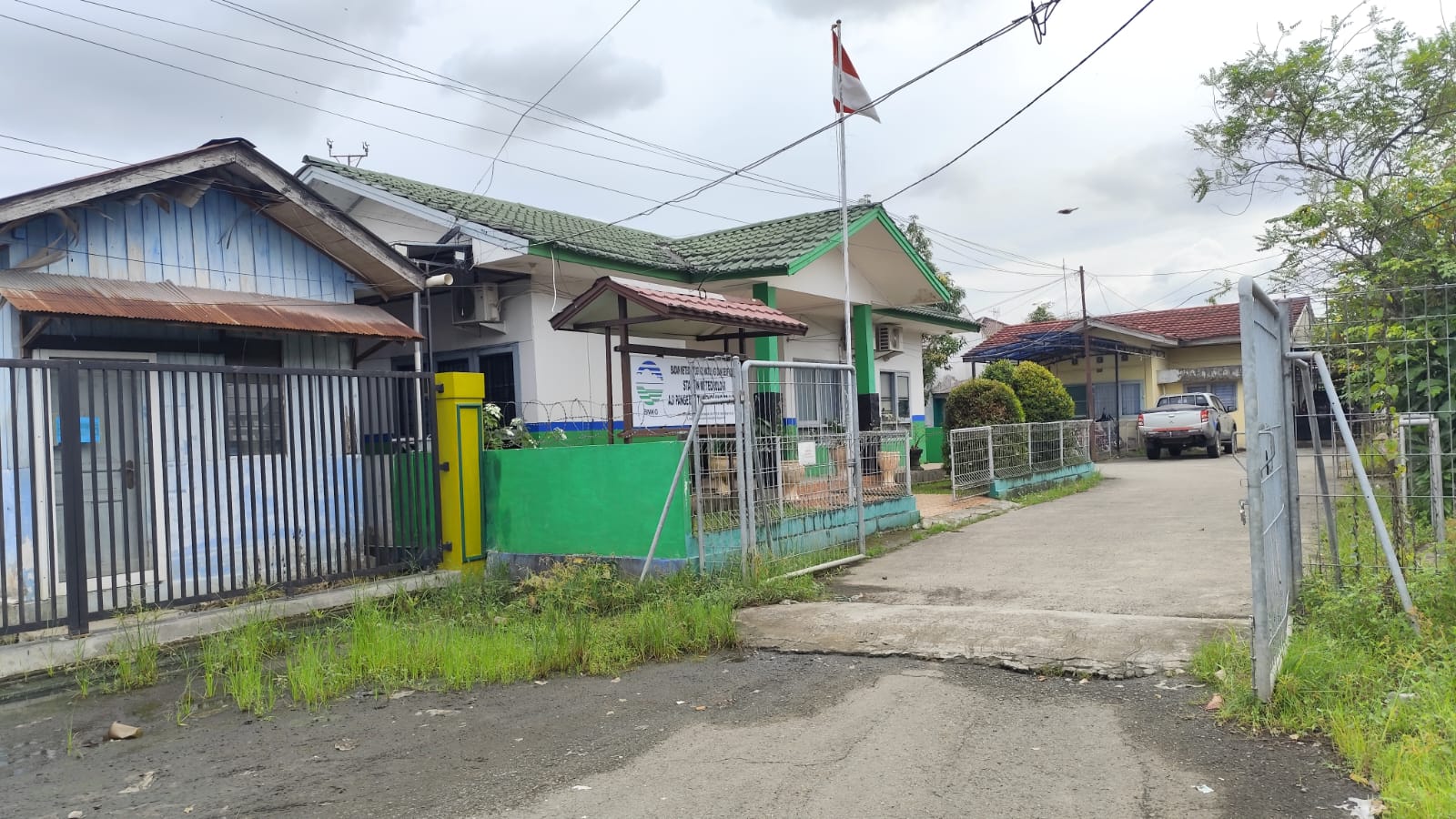 RELATIF AMAN: Tim BMKG Samarinda mengingatkan warga untuk tetap waspada pada perubahan cuaca yang terjadi belakangan ini. (DENNY SAPUTRA/KP)