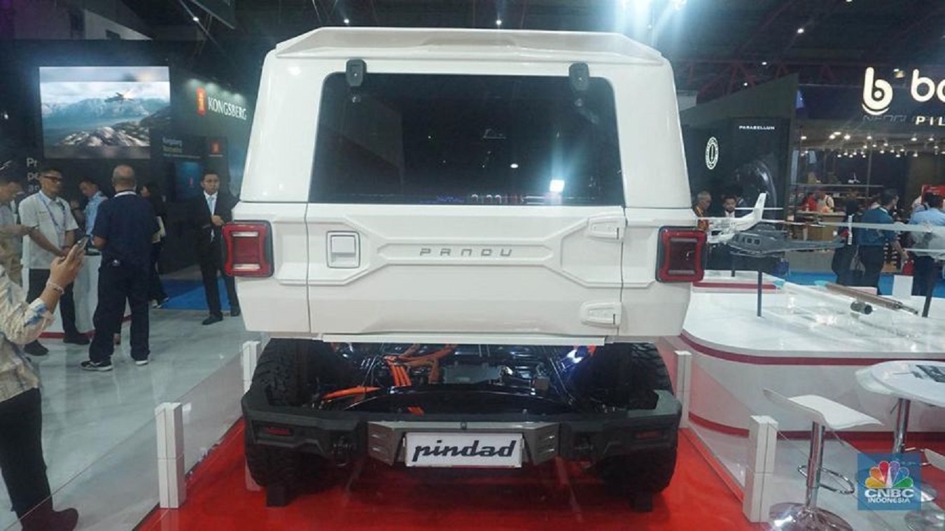MAUNG: Kendaraan lapis baja listrik Pandu Maung MV3 buatan Pindad.