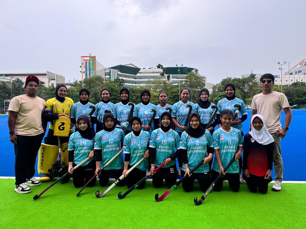 ASAH KEMAMPUAN: Tim putri hoki Balikpapan bawa pulang perak dari Surabaya Trophy Open 2025. (FOTO&nbsp;FHI BALIKPAPAN)