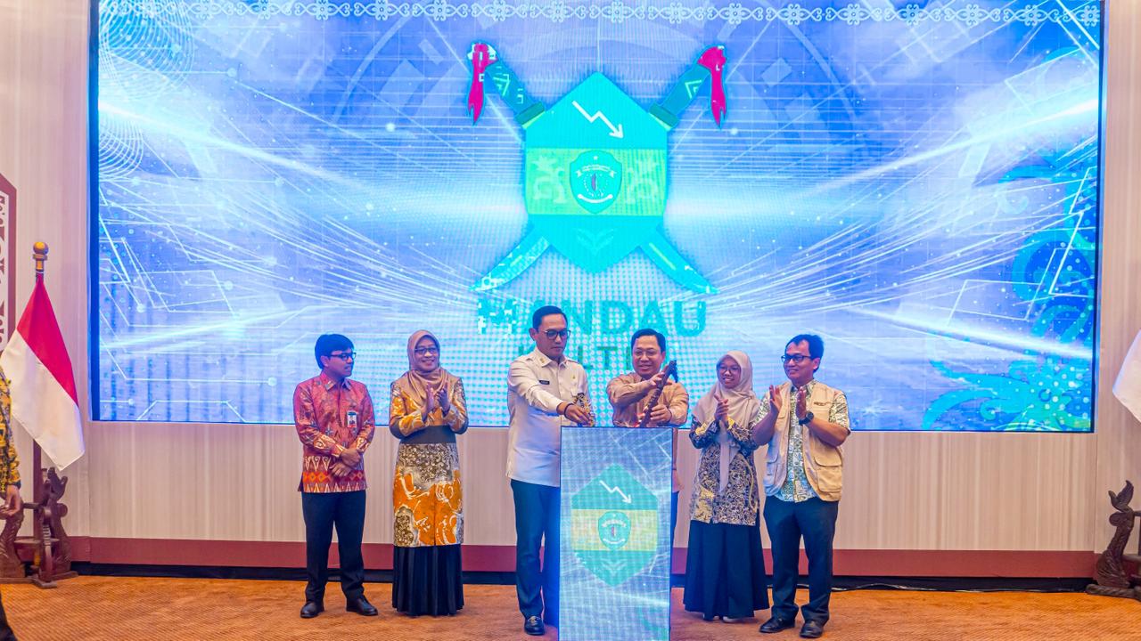 Mandau Kaltim merupakan sistem berbasis AI yang dikembangkan untuk memantau dinamika harga, pasokan, dan distribusi komoditas strategis secara real-time.  &nbsp;