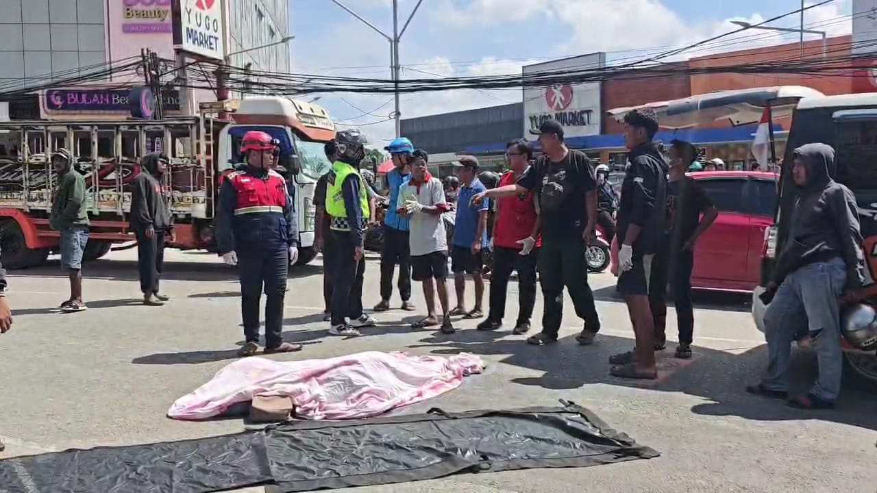 Kecelakaan lalu lintas di Jalan Wahid Hasyim II, Kelurahan Sempaja Selatan, Kecamatan Samarinda Utara masih diselidiki polisi.  &nbsp;