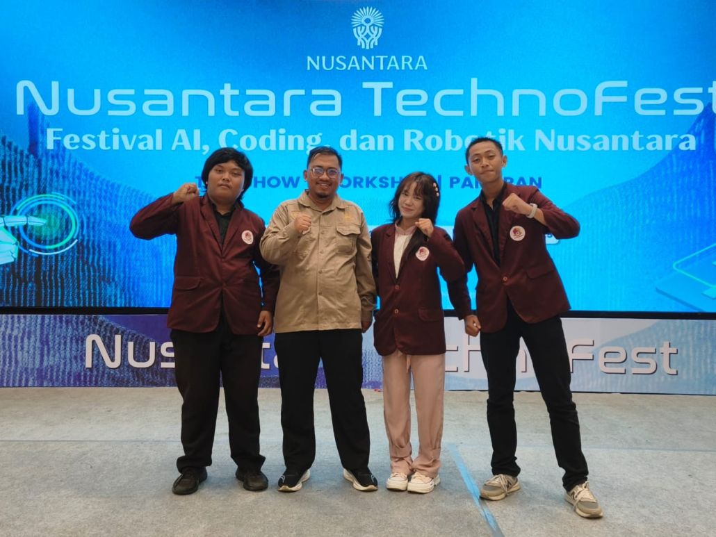 UKM Robotik Universitas Mulia saat berpartisipasi dalam Nusantara TechnoFest yang digelar di IKN.