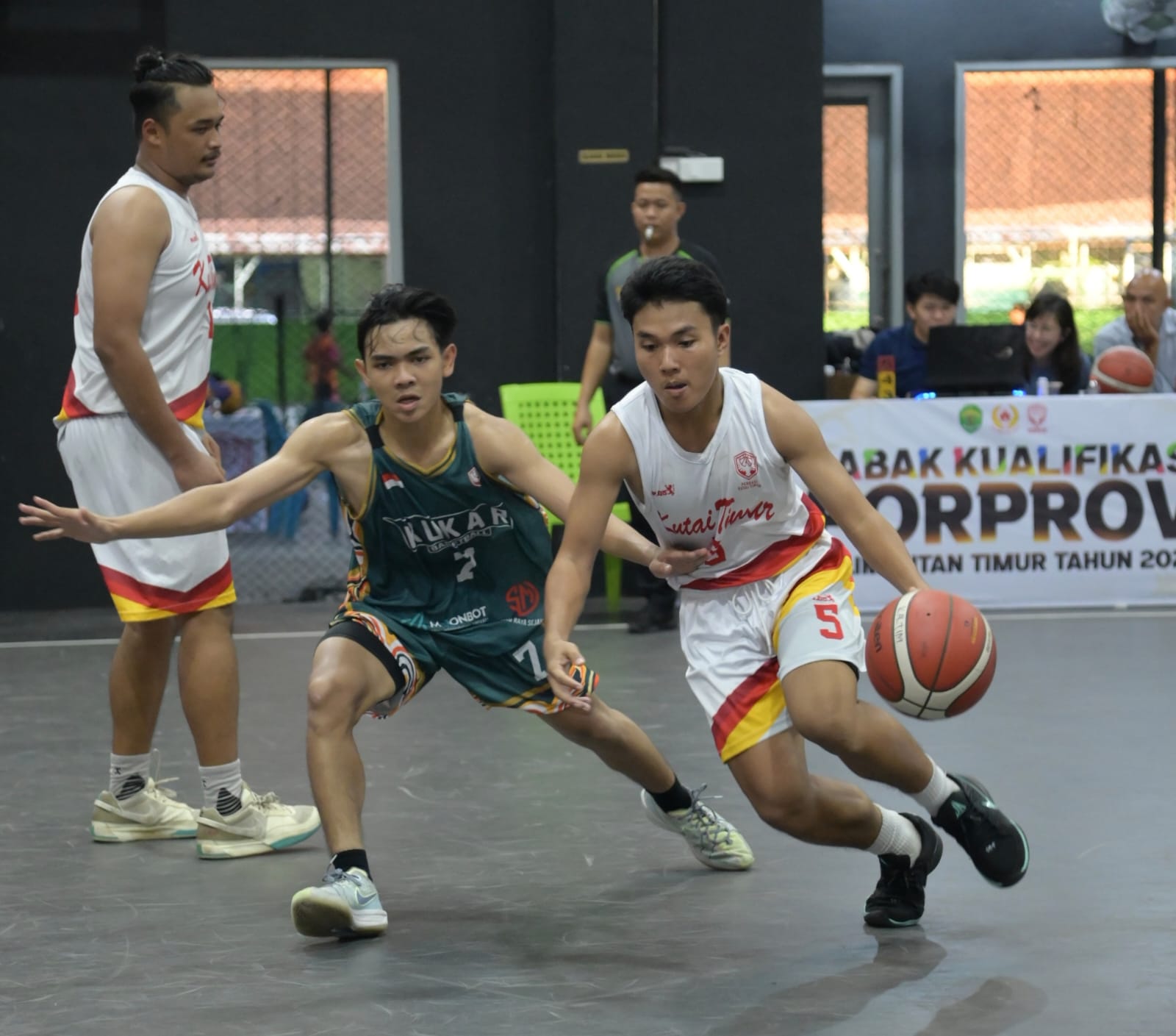 Tim basket Kutim siap menjadi tim kejutan di Porprov tahun depan. (FOTO DONI ADITYA/KP)