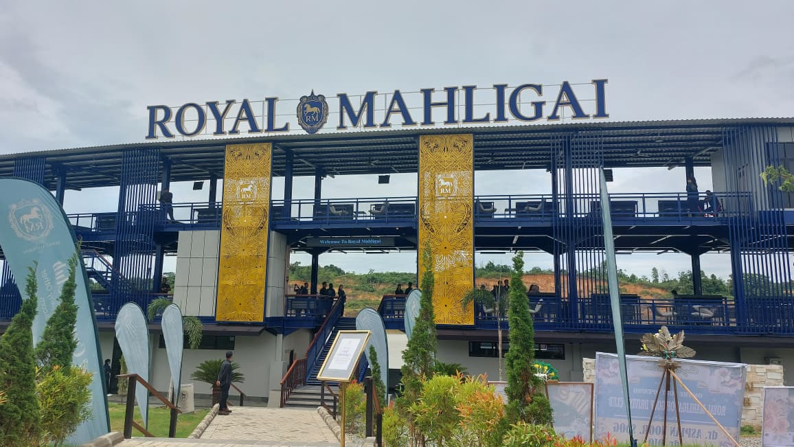 PREMIUM: Royal Mahligai Golf Driving Club hadir dengan mengusung konsep golf premium dengan harga terjangkau.