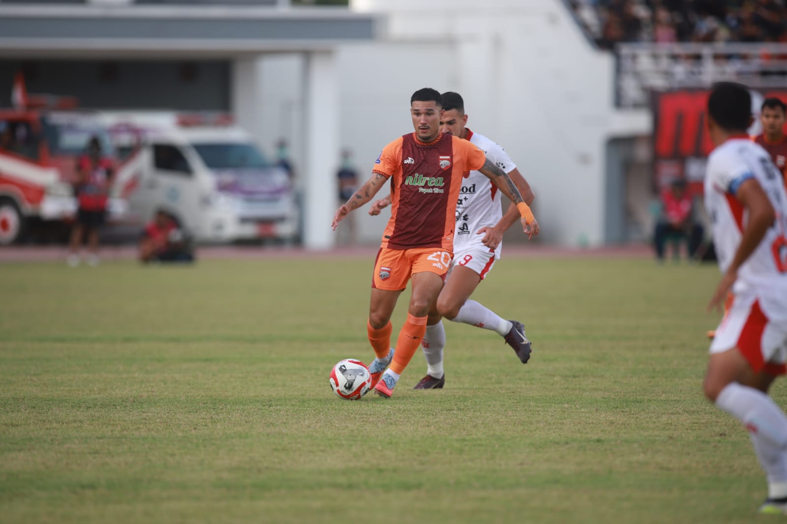 WAJIB BANGKIT: Borneo FC Samarinda dituntut segera bangkit dari keterpurukan demi tetap bersaing di papan atas. (DONI ADITYA/KP)