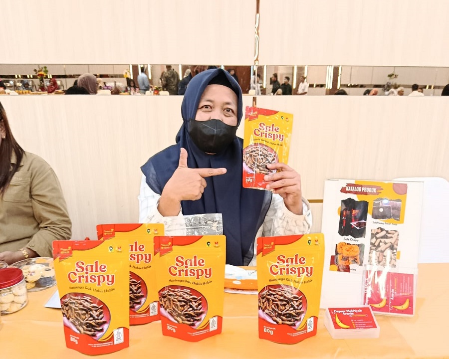 ULET: Peluang di tengah pandemi mendorong Evi kembangkan produk sale crispy. Tak hanya Kaltim, produknya sudah ada di provinsi tetangga mulai Kalsel, Kalteng hingga Kalbar.