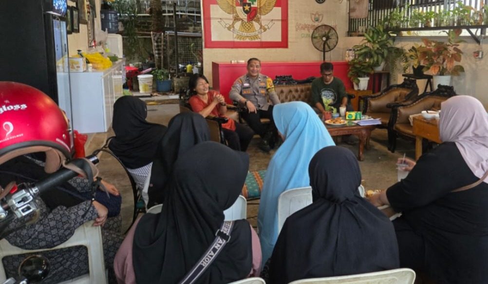 ASPIRASI: Dialog menyerap aspirasi warga digelar Polda Kaltim di kawasan Kelurahan Gunung Sari Ilir, Balikpapan.