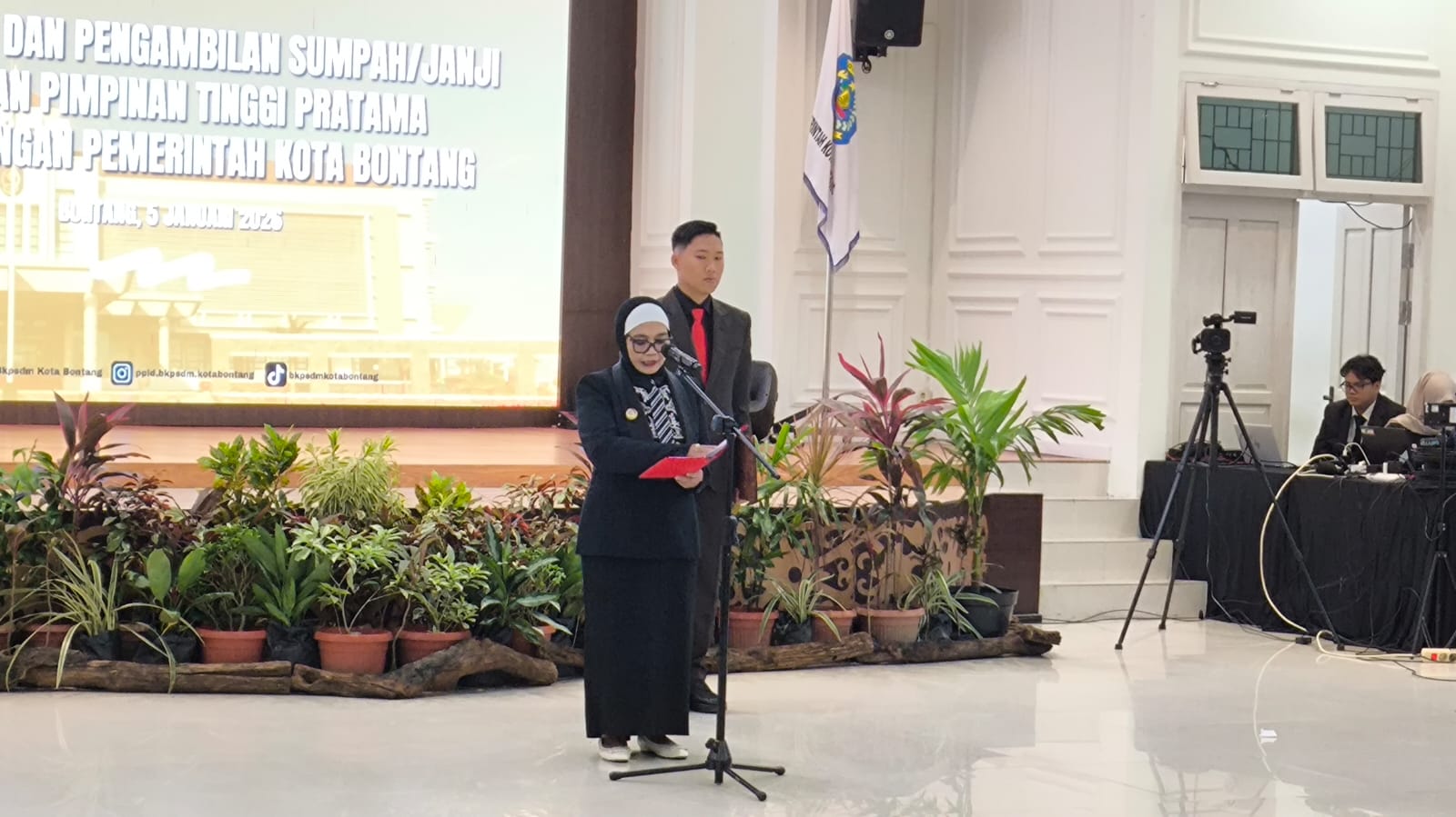 LANTIK: Wali Kota Bontang Neni Moerniaeni menetapkan kepala Dinas Perhubungan yang dijabat oleh Taupan Kurnia.