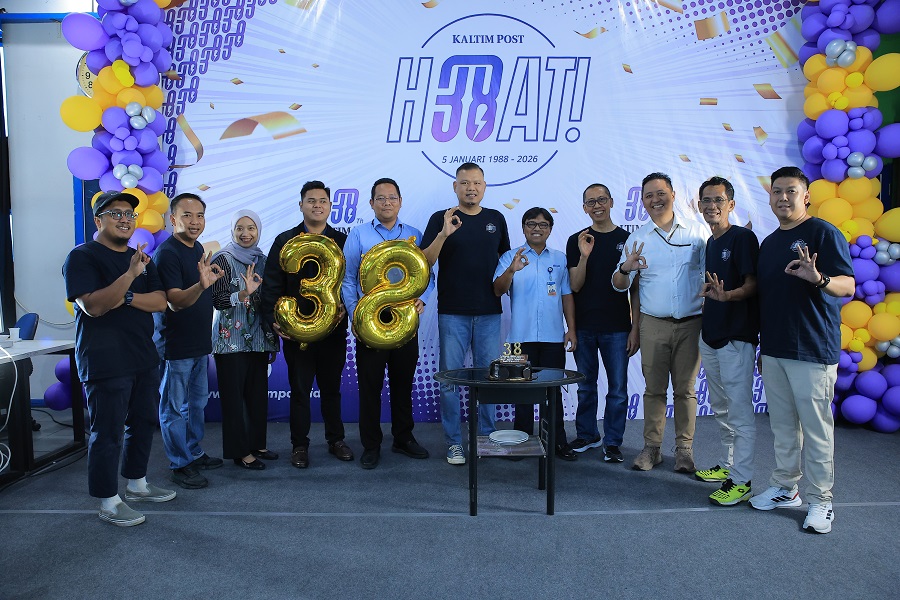 SINERGI: Kepala Kantor Perwakilan Bank Indonesia (KPw BI) Balikpapan Robi Ariadi hadir pada acara open house di Gedung Biru Balikpapan, Senin (5/1).