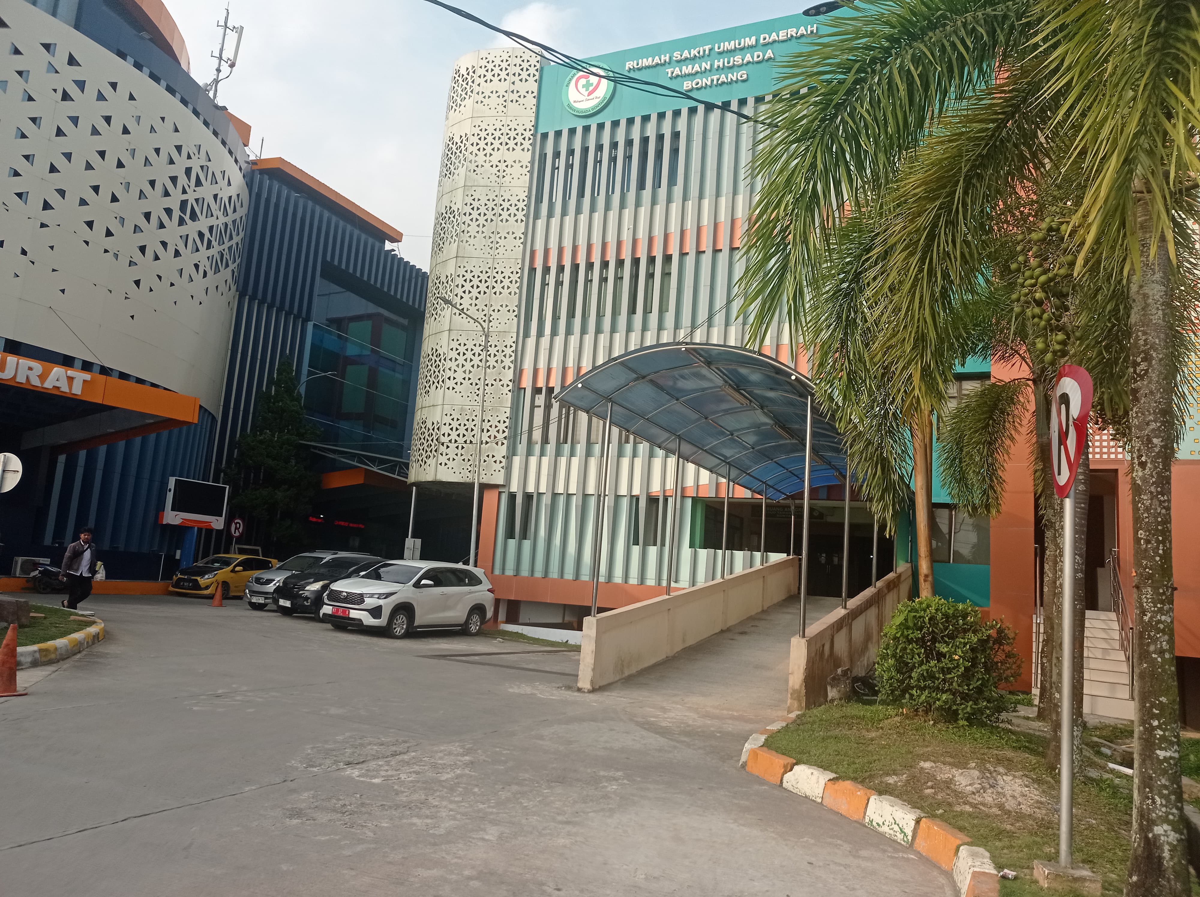 MENDESAK: Kebutuhan gedung baru untuk menambah jumlah tempat tidur pasien rawat inap sangat dibutuhkan oleh RSUD Taman Husada. FOTO: ADIEL KUNDHARA/KP