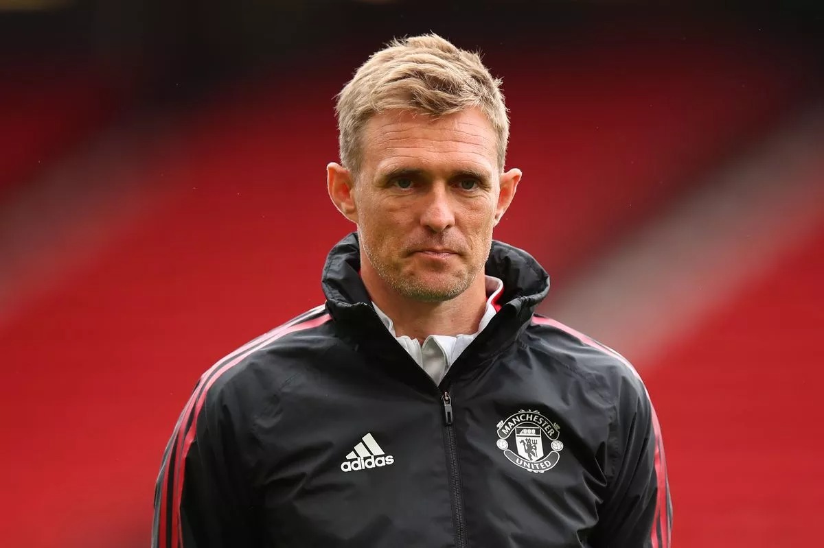 Darren Fletcher akan menjalani pertandingan pertama Manchester United dengan menghadapi Burnley.