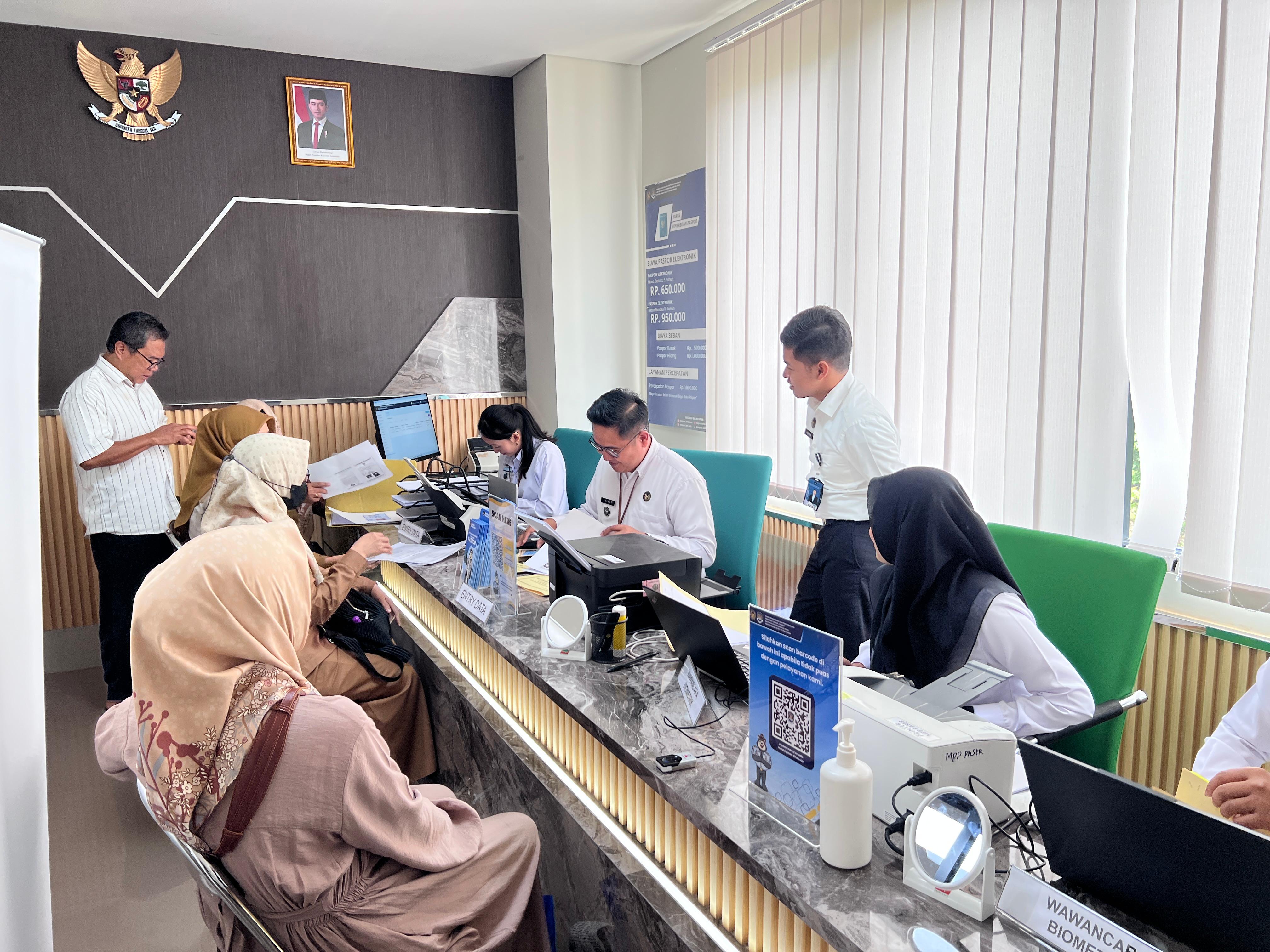LEBIH DEKAT: Layanan Keimigrasian kini sudah bisa dijangkau masyarakat Paser tanpa harus ke luar daerah, lokasinya di Mal Pelayanan&nbsp; Publik.&nbsp;(Najib/KP)