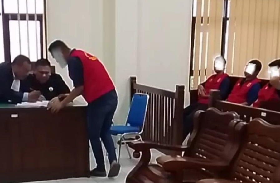 VONIS: Terdakwa kasus narkoba terhindar dari hukuman mati dan divonis seumur hidup.