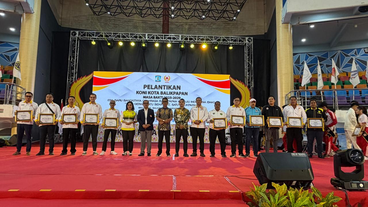 Rahmad Mas&rsquo;ud saat menghadiri pelantikan pengurus KONI Balikpapan periode 2025-2029.