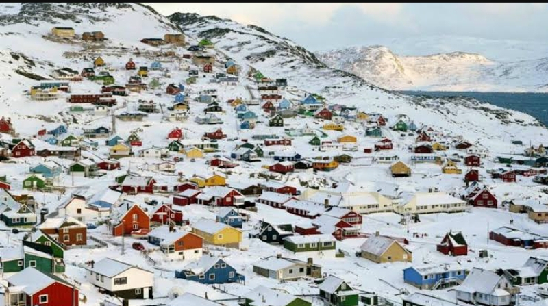 Permukiman warga di Greenland yang diselimuti salju, wilayah otonom Denmark di kawasan Arktik. Amerika Serikat menyiapkan hingga Rp 1,6 miliar per warga kepada yang setuju bergabung. (Foto ist)