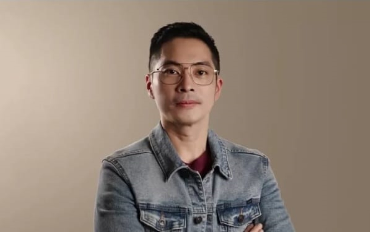 Vokalis Kerispatih Fandy Santoso