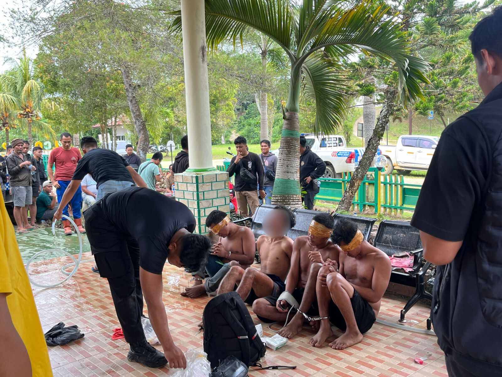 Empat tahanan kabur dari ruang tahanan Polsek Sangkulirang berhasil diamankan kembali oleh tim gabungan Polres Kutim. (Polres Kutim).