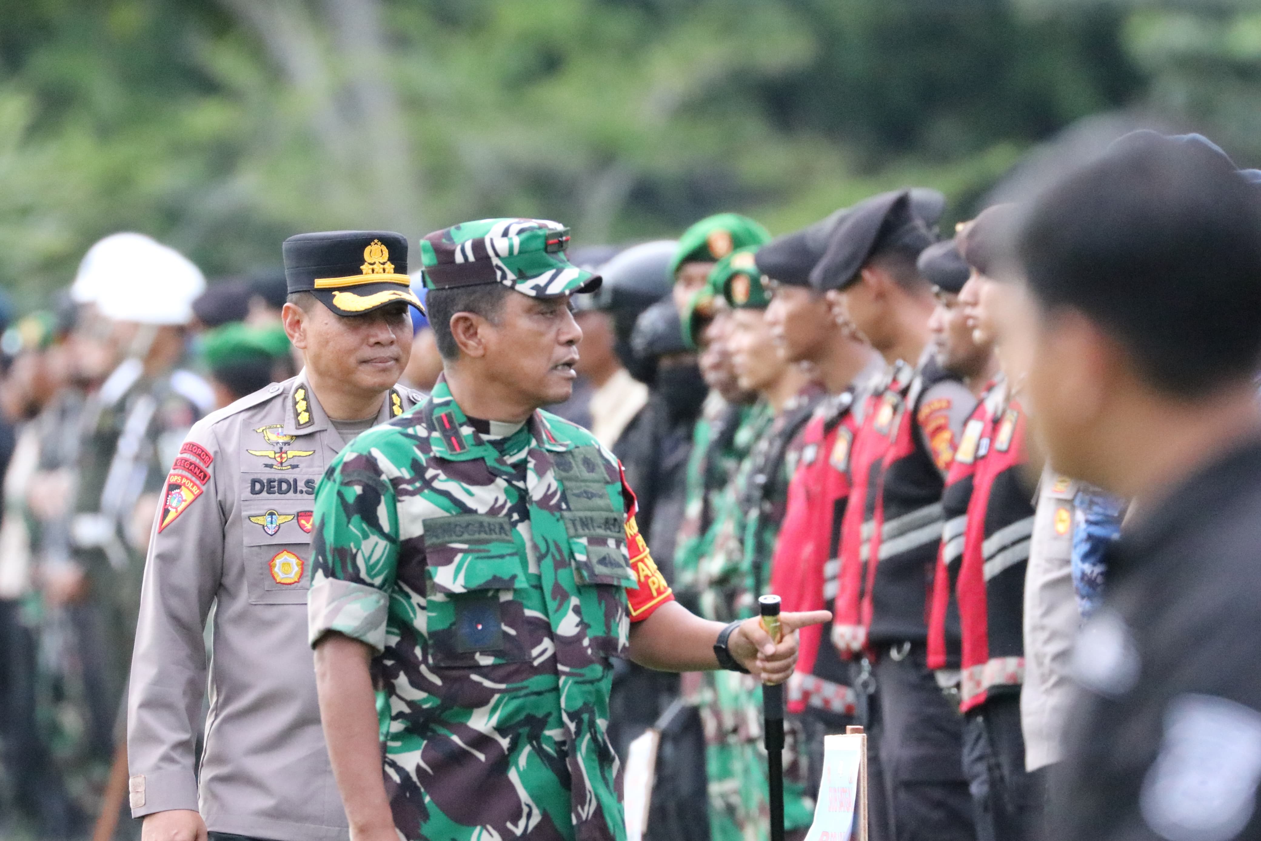 Apel gelar pasukan menjadi penanda kesiapan aparat di Balikpapan dalam memastikan kunjungan Presiden Prabowo berlangsung aman, tertib, dan kondusif. (PENDAM VI MULAWARMAN)