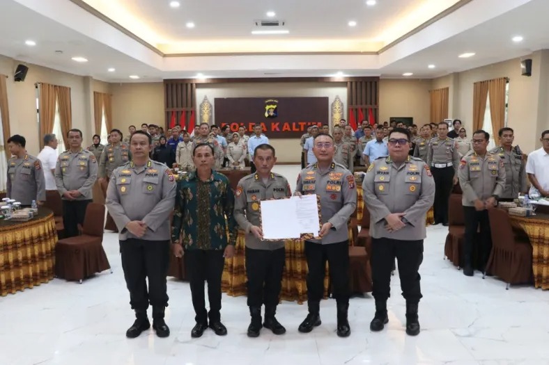 KETUA BARU: Primkoppol Mapolda Kaltim menggelar rapat anggota luar biasa untuk memilih ketua baru.