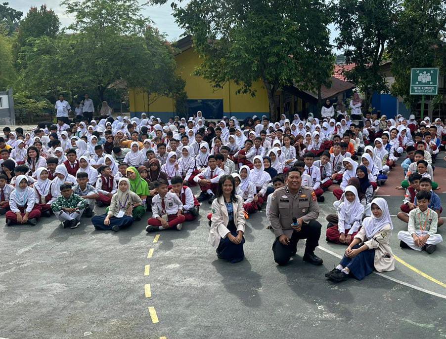 EDUKASI: Binmas Polresta Balikpapan memberi edukasi seputar kenakalan remaja, narkoba, tawuran ke sejumlah sekolah di Balikpapan.