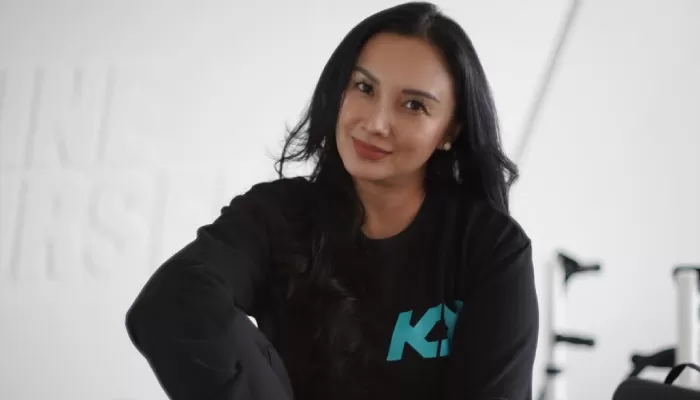Tata Cahyani.