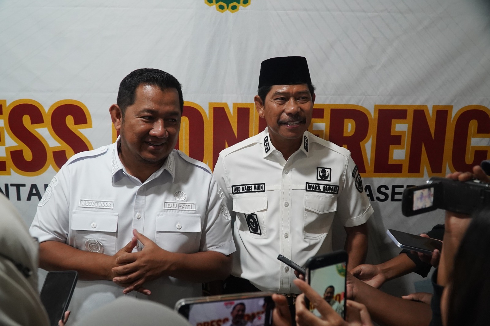Mudyat Noor bersama Wakil Bupati PPU, Abdul Waris Muin (berpeci).