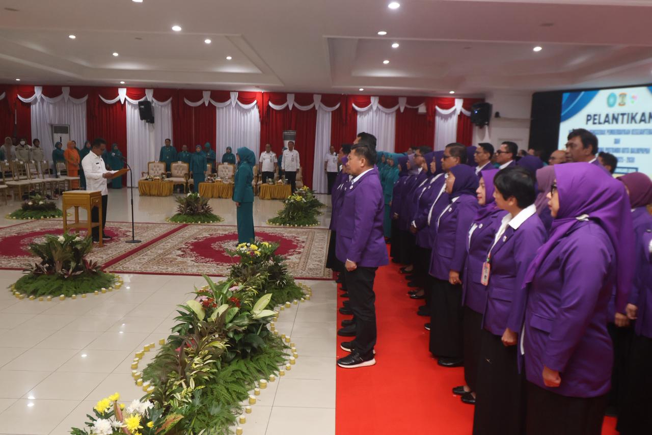 HINGGA 2030: Pelantikan TP-PKK Kota Balikpapan di Balaikota, Rabu (14/1). Salah satu tugas penting TP-PKK menurunkan angka stunting hingga ke standar nasional.