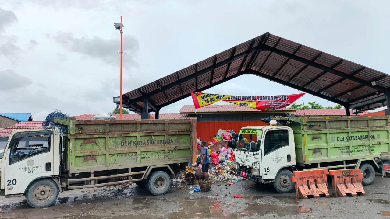 TPS Pasar Kedondong menjadi lokasi utama penampungan sampah&nbsp; setelah TPS jalan Teuku Umar ditutup oleh DLH Samarinda.  &nbsp;