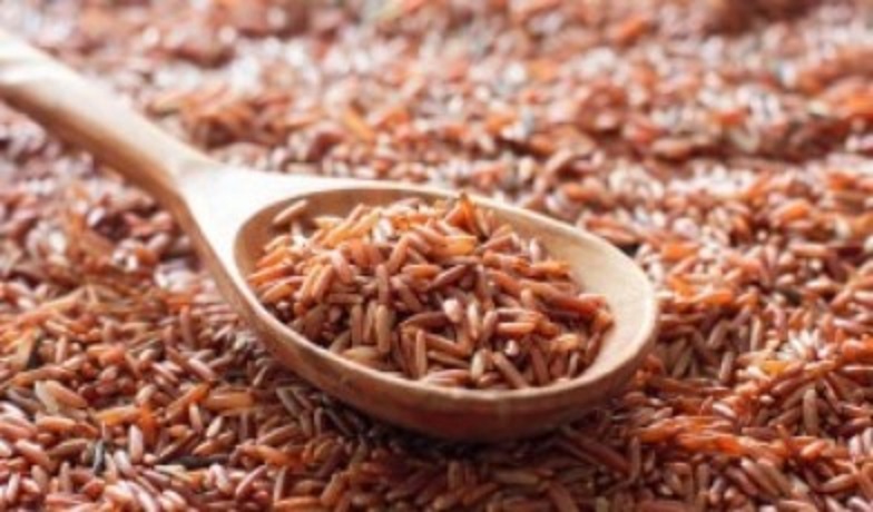 Beras merah salah satu pilihan untuk penderita diabetes.