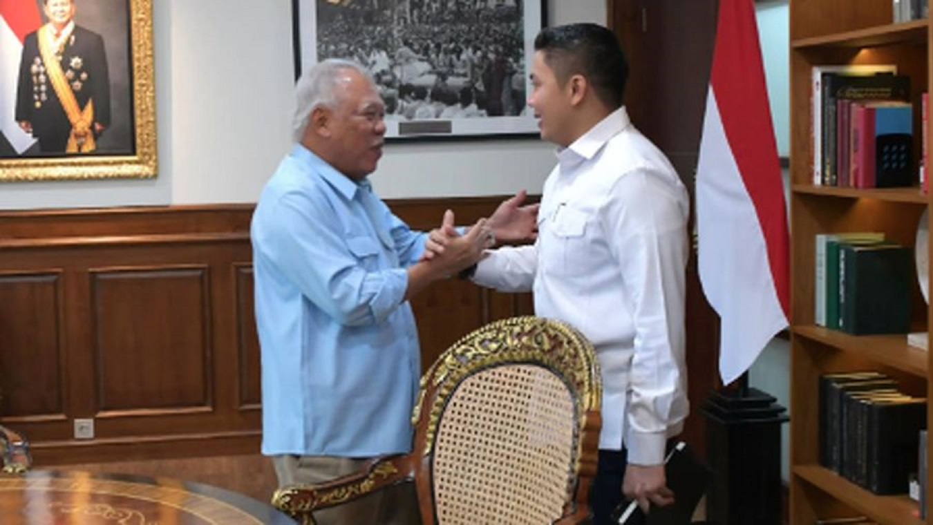BAHAS IKN: Kepala Otorita IKN, Basuki Hadimuljono (kiri) menemui Sekretaris Kabinet, Teddy Indra Wijaya, bahas persoalan IKN.