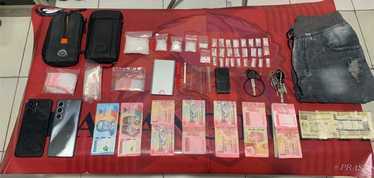Barang bukti sabu-sabu yang disita Polres Paser dari tangan tersangka.