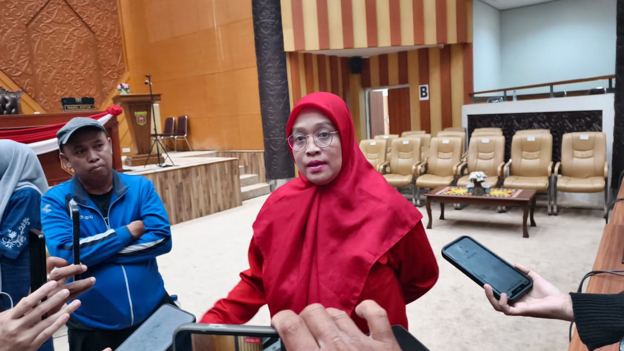 Koordinator pemilik SKTUB Pasar Pagi, Ade Maria Ulfa.