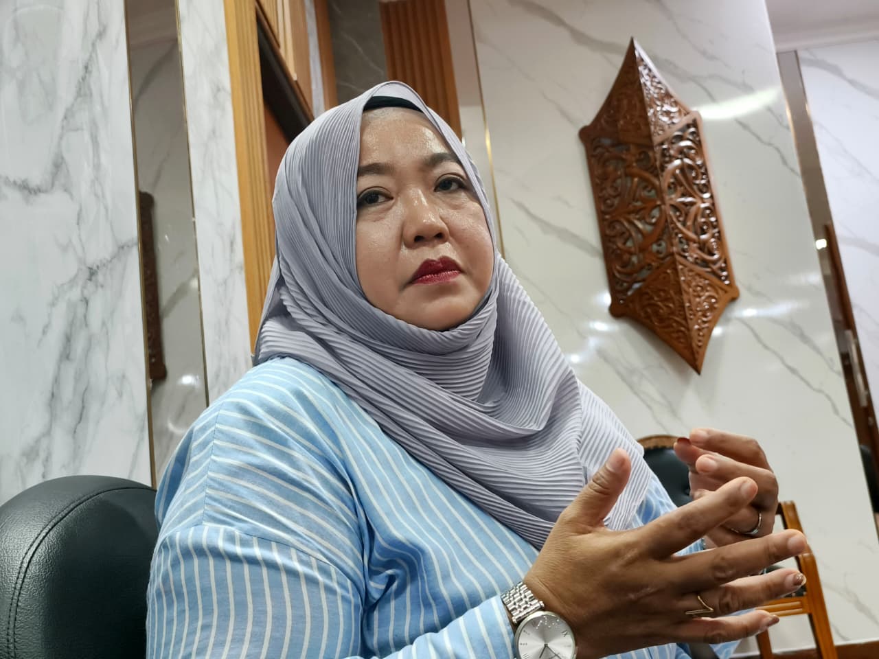 Plt Camat Sangatta Selatan, Rusmiati.