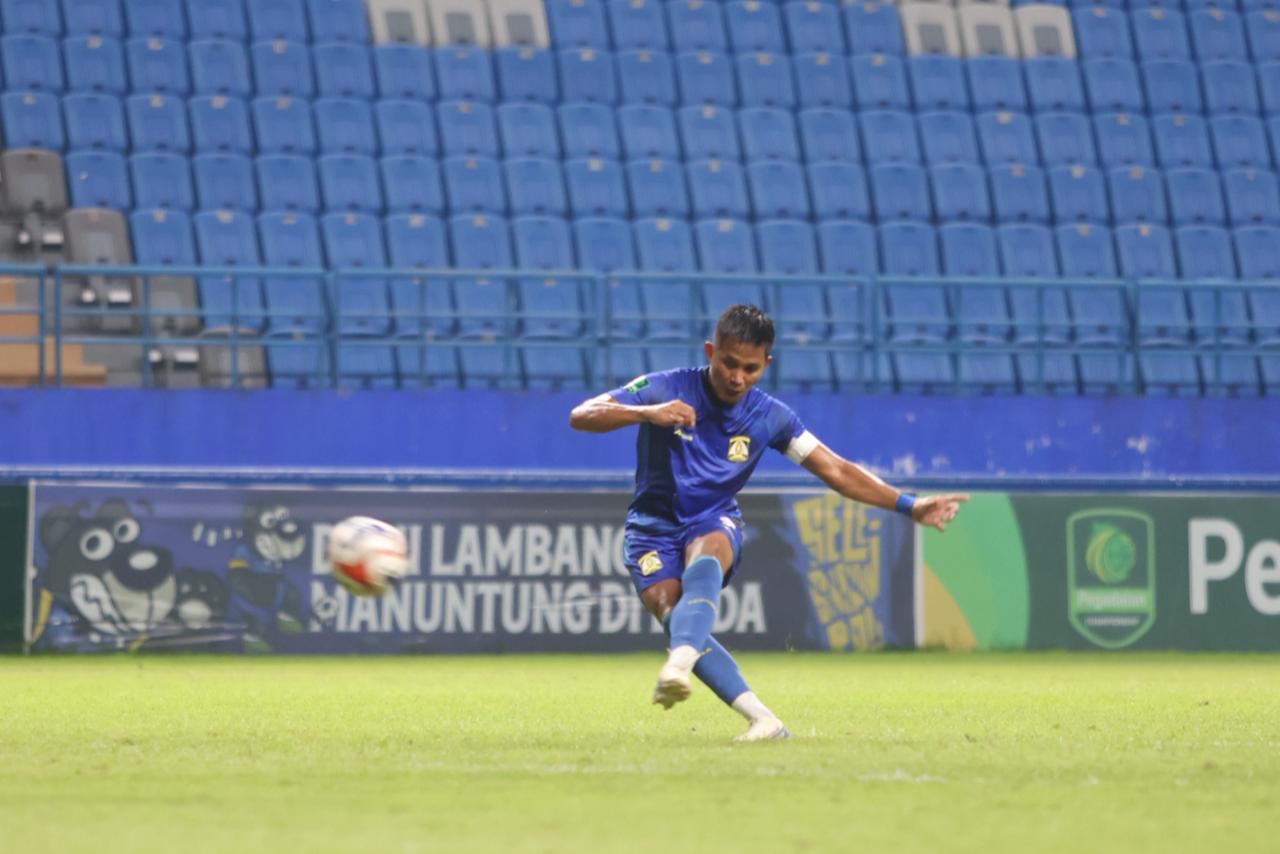 Persiba unggul 1-0 atas Barito Putera di babak pertama. (Foto:Anggi/KP)