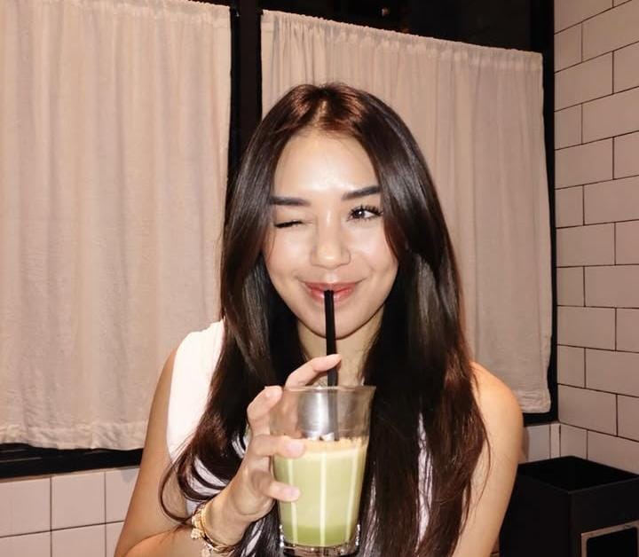 Selebgram Lula Lahfah.