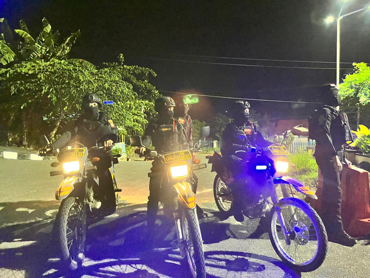 UKL: Personel Polresta Balikpapan melakukan pengawasan sejumlah titik jalan di Balikpapan dan menggelar UKL.