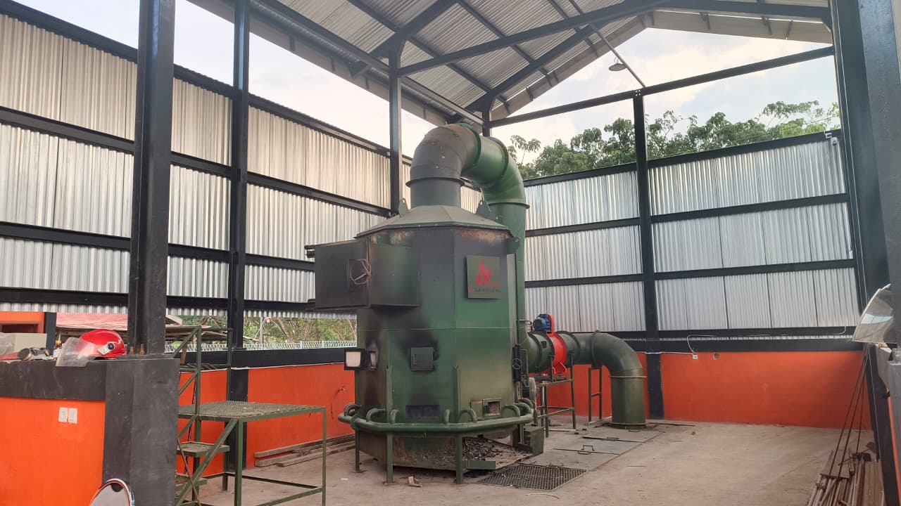 SIAP UJI COBA: Delapan dari 10 unit insinerator yang telah terpasang siap menuju tahap uji coba. HAFIZ/KP