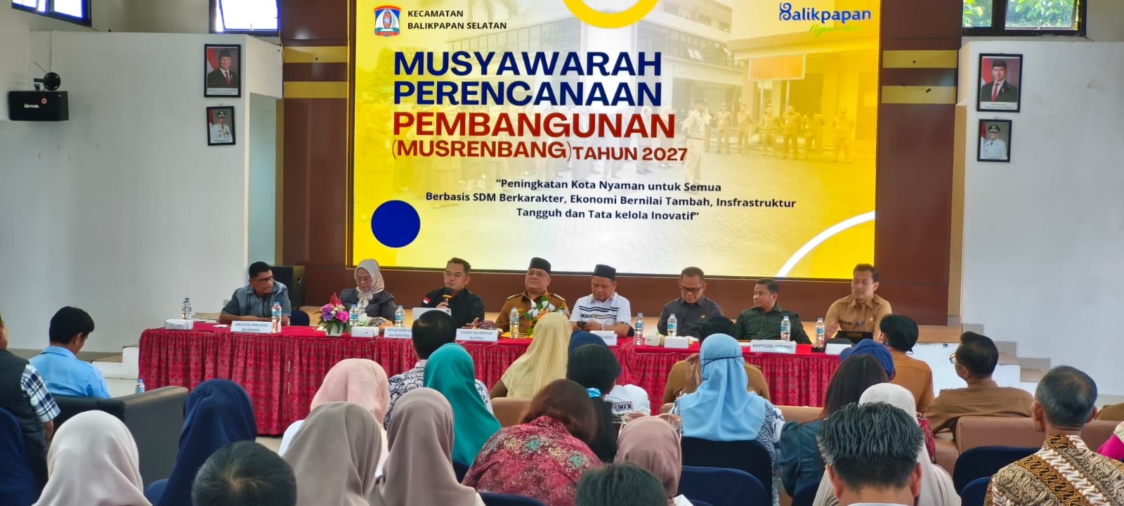 Musrenbang di Balikpapan Selatan dihadiri Hasanuddin Mas&rsquo;ud (pegang mik).